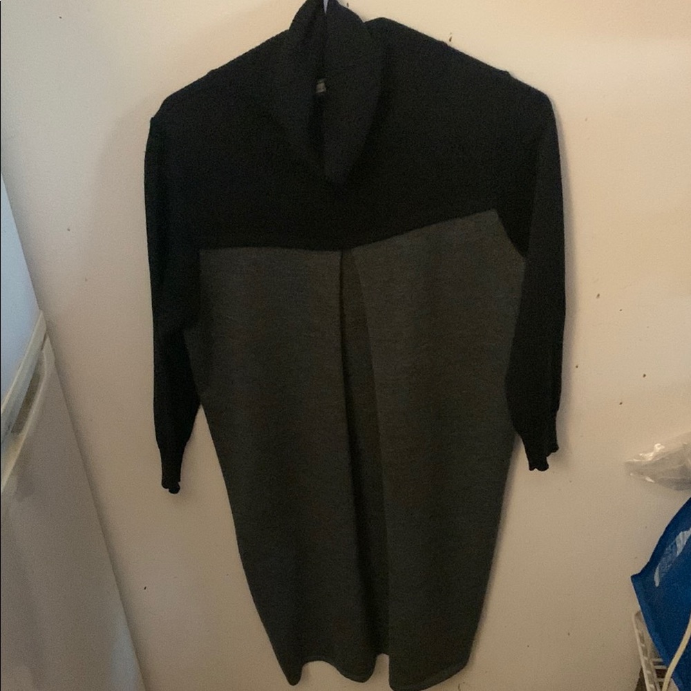 Paola Frani Elegant Italian 2 Tone Heavy Dress W/ Turtleneck SZ 42 or M-Large 😍